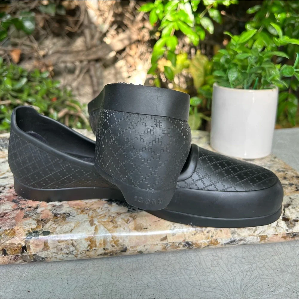 GUCCI Men's New Gucci Black Rubber Overshoe/Shoe Cover w/Diamante Pattern 11